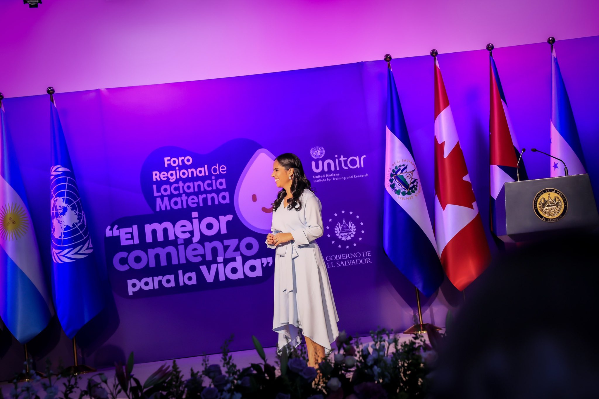 primera-dama-gabriela-de-bukele-inaugura-el-primer-foro-regional-de-lactancia-materna